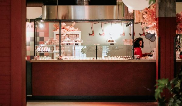 Comparing Local Keywords for Jewelry Shops vs. General Stores